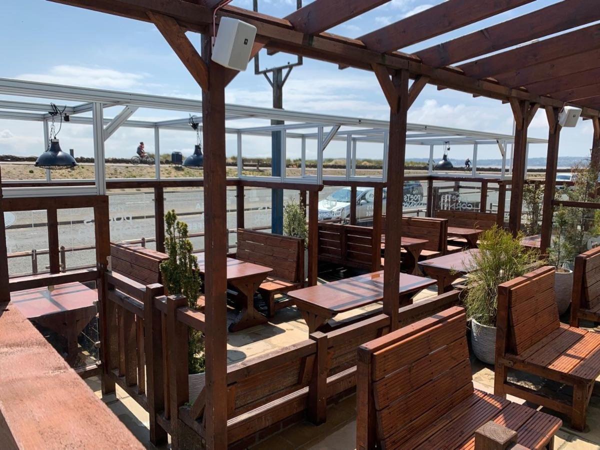סוואנסי Hoopers Sandy Beach Guest Rooms מראה חיצוני תמונה
